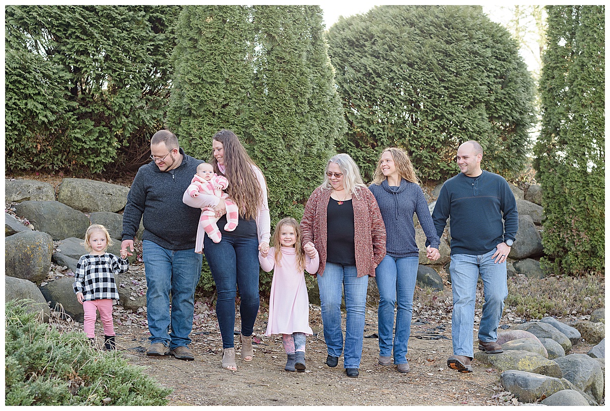 Burke Park Extended Family Session_0002.jpg