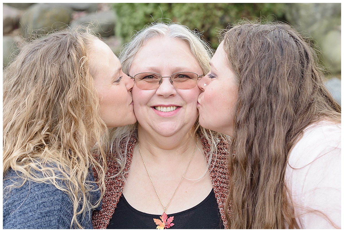 Burke Park Extended Family Session_0004.jpg