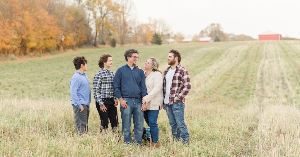 Mayville, WI Farm Family&nbsp;Session