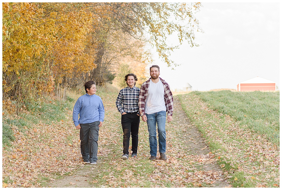 Mayville WI Farm Family Session_0005.jpg